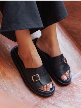 NWT Liberte Leather "Osaka" sandals in black leather. Multiple sizes.